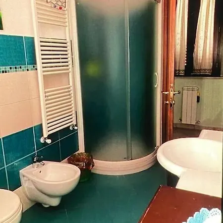 Daire Trilocale Con Grande Terrazza Veranda