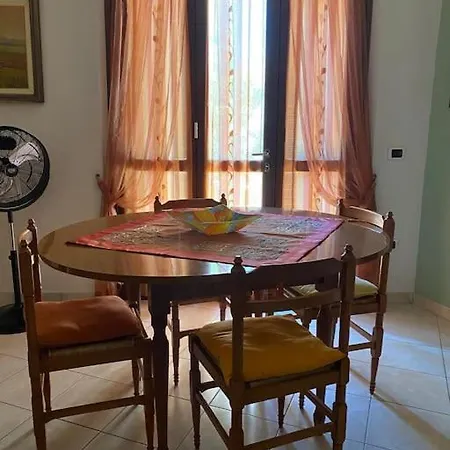 Trilocale Con Grande Terrazza Veranda Daire *